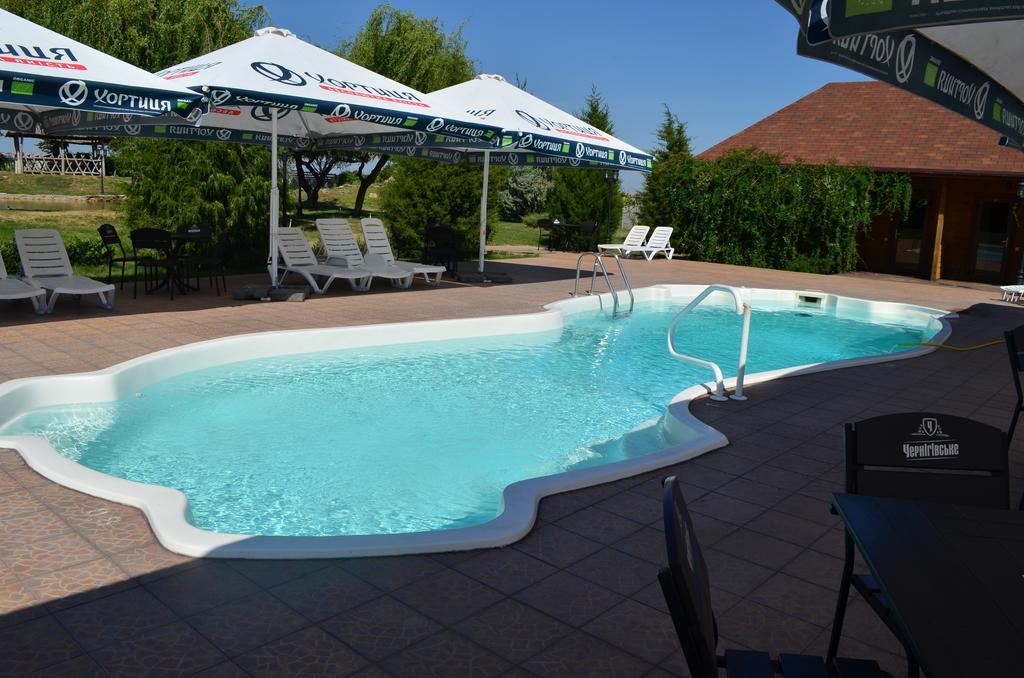 Panska Hata Hotell Nyzhnya Khortytsya Exteriör bild