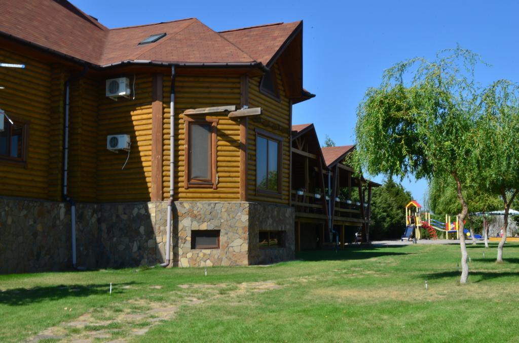 Panska Hata Hotell Nyzhnya Khortytsya Exteriör bild