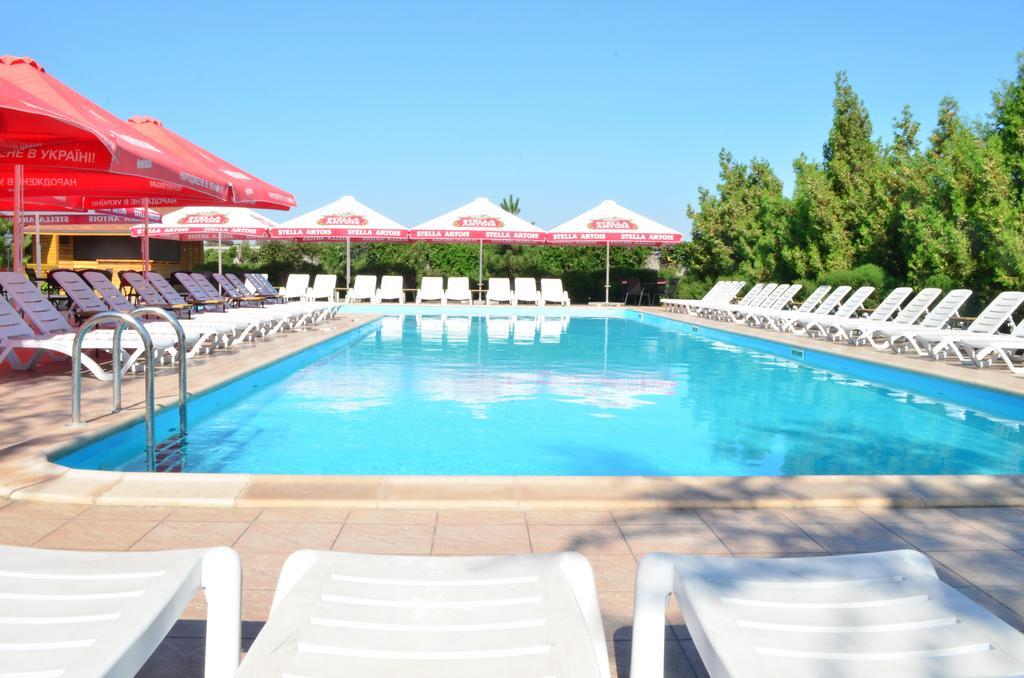 Panska Hata Hotell Nyzhnya Khortytsya Exteriör bild