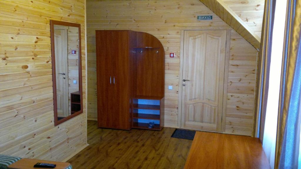Panska Hata Hotell Nyzhnya Khortytsya Rum bild