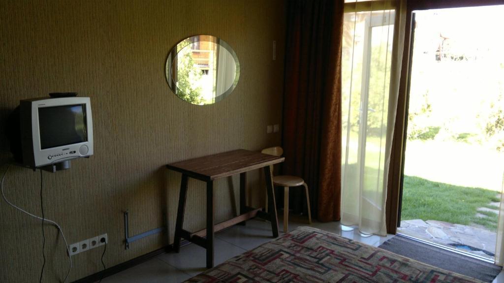 Panska Hata Hotell Nyzhnya Khortytsya Rum bild