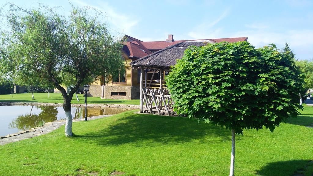 Panska Hata Hotell Nyzhnya Khortytsya Exteriör bild